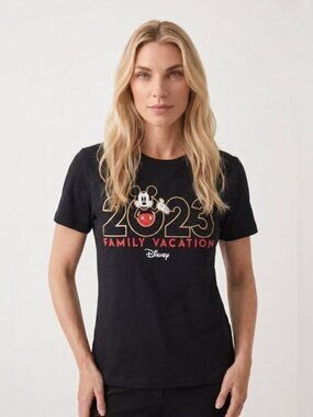 Disney MICKEY  TShirt (LARGE)